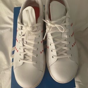 Girl/women sneakers size 6